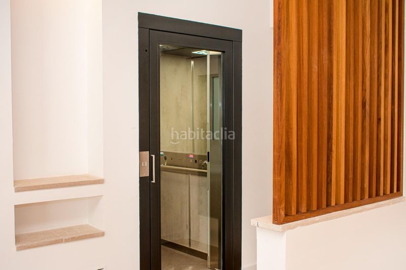Foto b8bb66c7-0d0c-4aaf-a1fb-3434089e5f87. Casa amb calefacció aparcament piscina a Pere Garau Palma de Mallorca