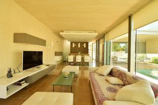 Chalet à Montepilar. Chalet exclusivo  de estilo moderno en zona montealcedo