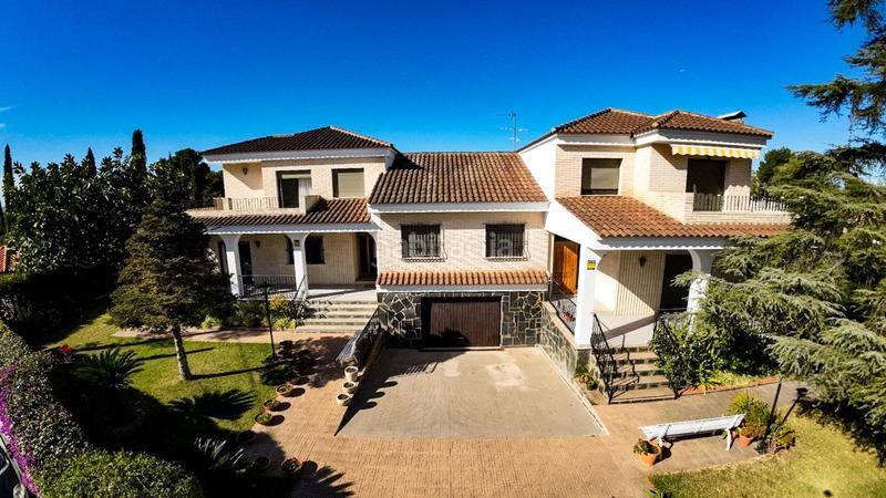 Foto 3aa4d0eb-9098-4276-a438-11574d7b13d3. Chalet mit parking pool in El Carme-Sant Agustí-Bonavista Eliana (l´)