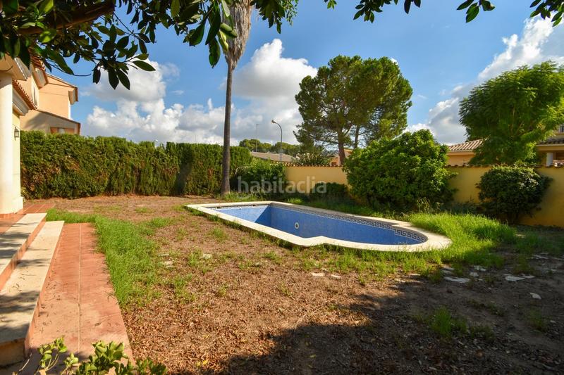 Foto 00e100ec-5eb5-4f15-9008-9f3969cc1cee. Chalet bonito chalet independiente con piscina en les taules en Eliana (l´)