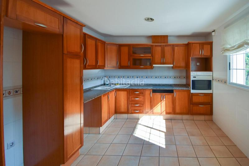 Foto 786f0040-8939-42c2-a7e1-c3c9b3c8942d. Chalet bonito chalet independiente con piscina en les taules en Eliana (l´)