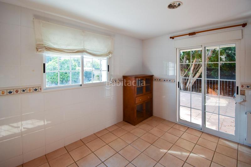 Foto a69d17b8-00a8-4e3d-914a-efa6a4a85a7b. Chalet bonito chalet independiente con piscina en les taules en Eliana (l´)