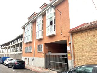 Parking coche en Pilares