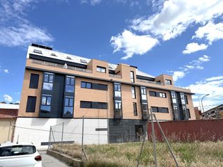 Apartment  San sinforiano. Apartamento de obra nueva en el casco histórico de barajas