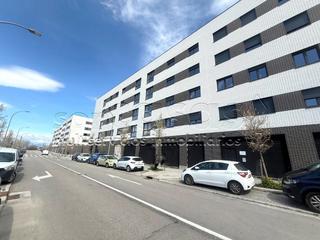 Location Local commercial  Iberia. Alquiler de locales en bruto.