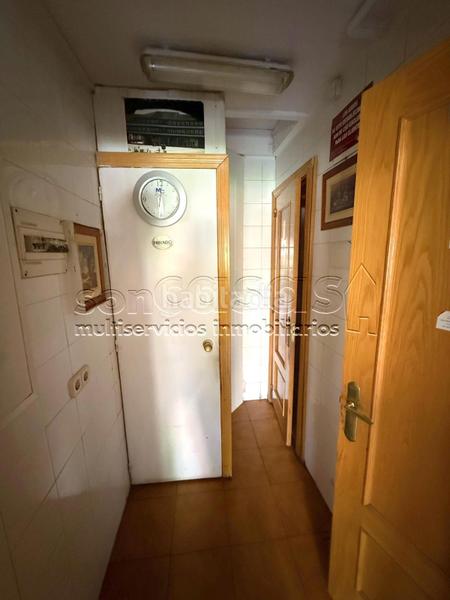 Foto 094db247-f4fb-4d14-953b-986bf4bc1f9c. Local comercial venta de local comercial con licencia de bar en Madrid