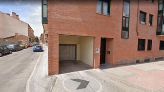 Lloguer Aparcament cotxe  Empedrada. Plaza de garaje en calle empedrada, 25