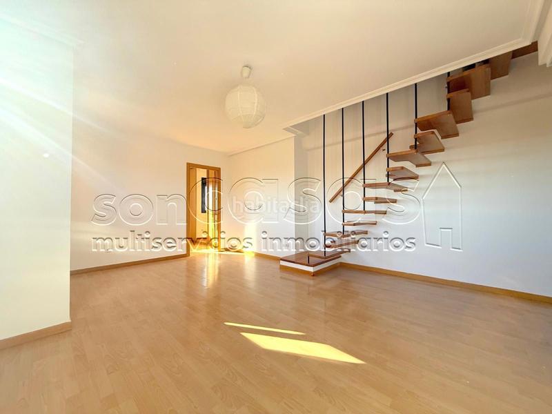 Foto 4b8c40d0-2422-4669-944f-d2027eddbc63. Duplex avec chauffage parking terrasse dans Corralejos-Campo de las Naciones Madrid