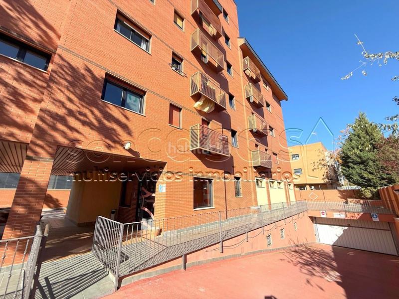 Foto d11d9add-6b5f-4391-b8b0-c489b2e63b59. Duplex avec chauffage parking terrasse dans Corralejos-Campo de las Naciones Madrid
