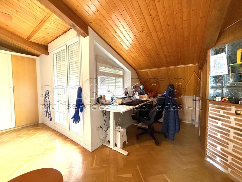 Foto d9636bde-0eb4-4468-8ca6-385d69d36918. Àtic amb calefacció aparcament piscina a Corralejos-Campo de las Naciones Madrid