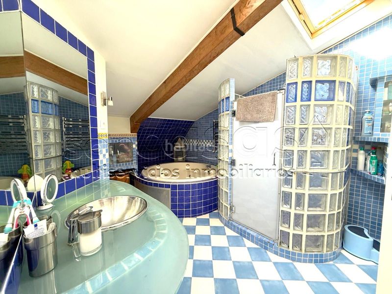 Foto e350c7f0-7288-4bb5-9b40-93efd8d0710e. Àtic amb calefacció aparcament piscina a Corralejos-Campo de las Naciones Madrid