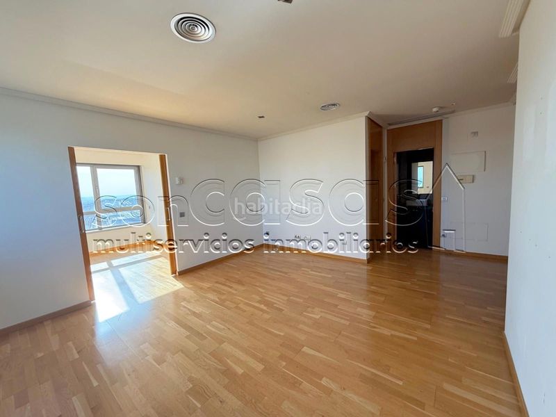 Foto 0573a620-372f-40f2-acb0-31902c3883b2. Rent flat with heating parking pool in Virgen del Cortijo-Manoteras Madrid