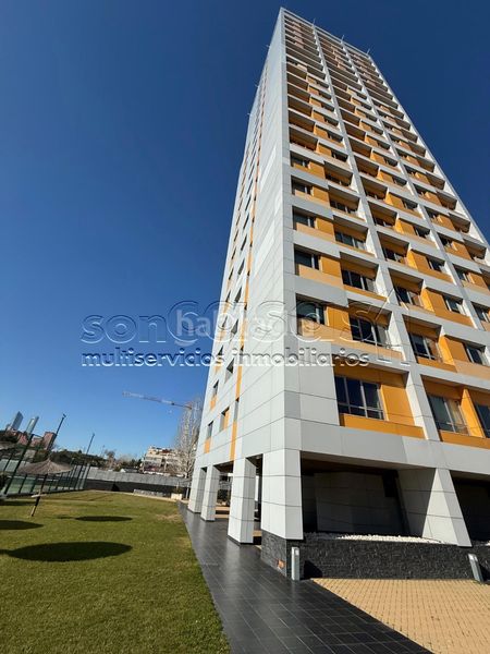 Foto 05cbd462-121d-4537-ba5f-868edbbd01eb. Rent flat with heating parking pool in Virgen del Cortijo-Manoteras Madrid