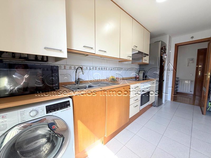 Foto b1fa5c67-6488-4bec-879b-ac8c9eb9441b. Pis amb calefacció piscina a Timón Madrid