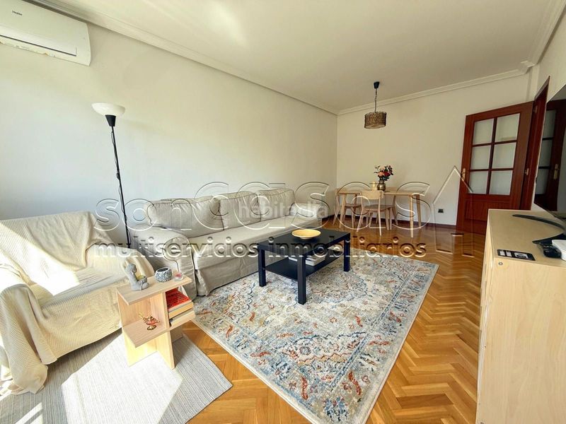 Foto ce763a0d-ae9b-4a02-a3a7-0921ebe3762c. Pis amb calefacció piscina a Timón Madrid