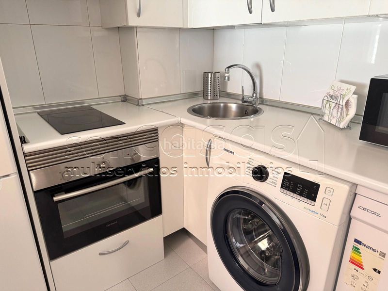 Foto 78e3e98a-caf1-43f1-97d8-e688a0b0faa2. Lloguer apartament amb calefacció aparcament piscina a Madrid