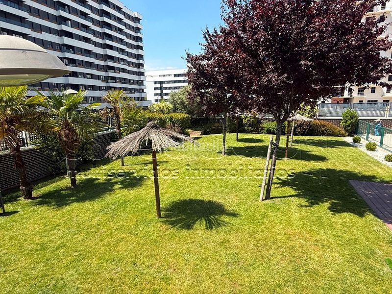 Foto ddb28b62-d4a1-4d87-9a86-ae646f4d0c09. Lloguer pis amb calefacció aparcament piscina a Valdebebas - Valdefuentes Madrid