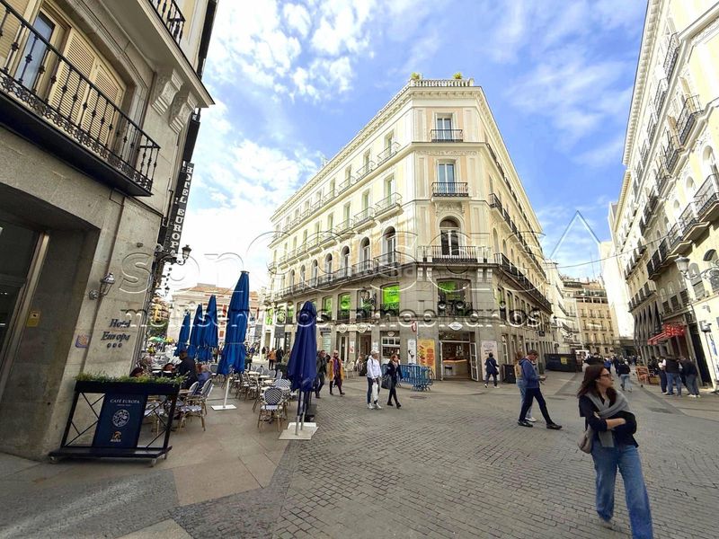 Foto 0dd62664-611d-4308-8209-43839e64fd3b. Dachwohnung mit heizung in Sol Madrid