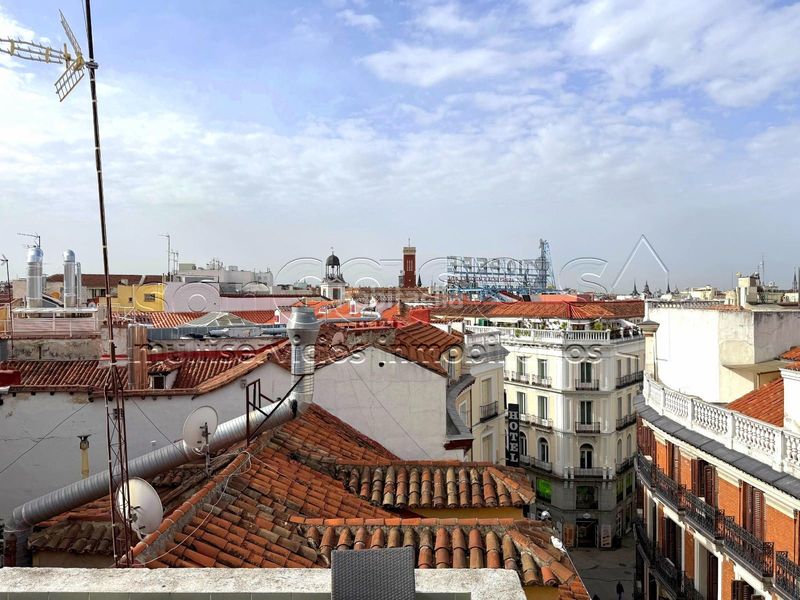 Foto 6739c414-430a-40f5-9a02-c0411bed4b92. Dachwohnung mit heizung in Sol Madrid