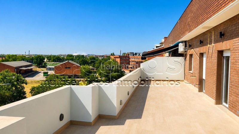 Foto 5a19348d-0018-4da6-8bd2-f369584caef9. Dachwohnung mit heizung parking in Casco Histórico de Barajas Madrid