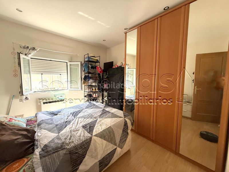 Foto c90133bd-287e-4ea1-91da-b522178c6a6e. Flat with heating in Corralejos-Campo de las Naciones Madrid