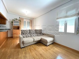 Rent Flat  Conde de casal. Soncasas alquila bonito, traquilo y centrico piso en la plaza co