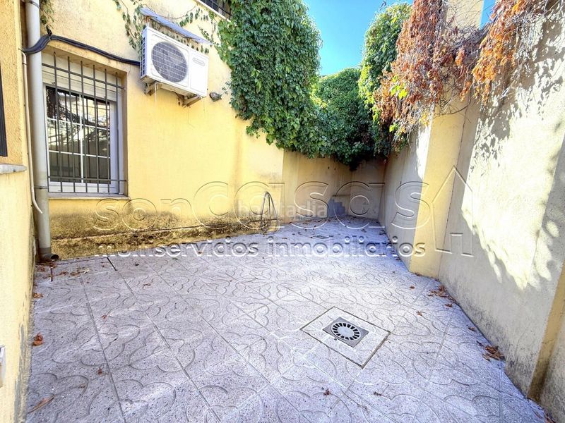 Foto 06643bff-b2a3-4380-9fa3-8aa48112beb0. Casa adossada amb calefacció aparcament a El Viso Madrid