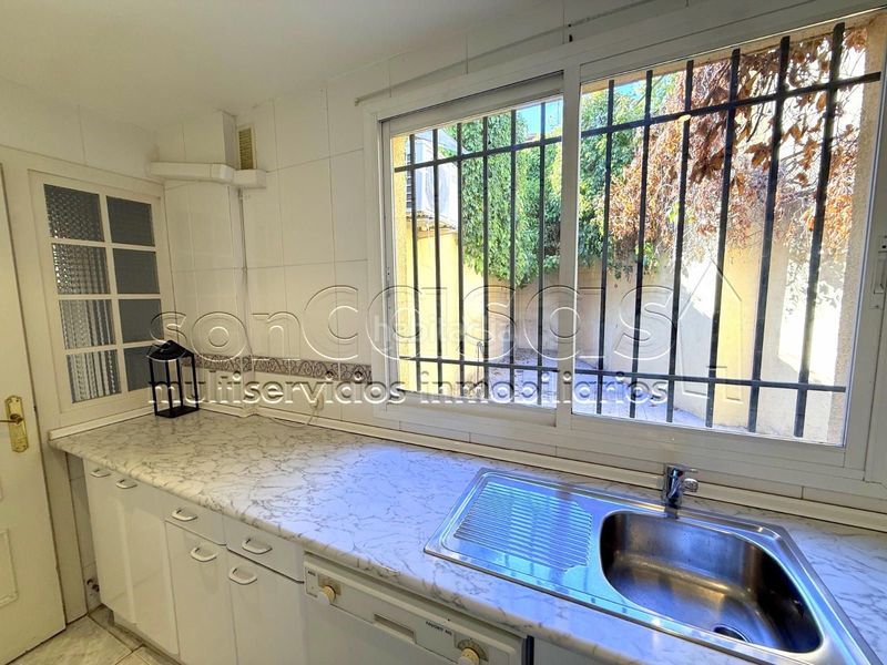 Foto 500b0c24-a496-4869-a671-725abb7300ae. Casa adossada amb calefacció aparcament a El Viso Madrid