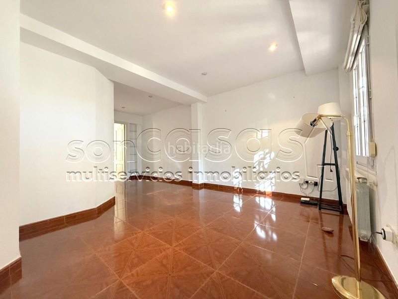 Foto d7800e39-d90c-4c2b-9b32-06fedf091b3c. Casa adossada amb calefacció aparcament a El Viso Madrid