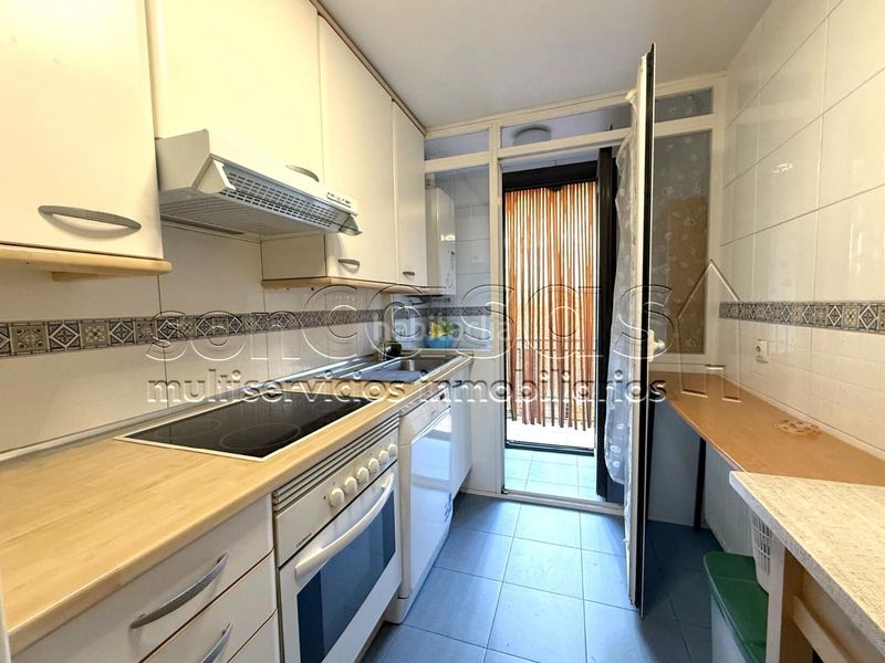 Foto 41c219c7-e5e1-48b9-9a5d-9d75b8937fc2. Etagenwohnung mit heizung parking pool in Rejas Madrid