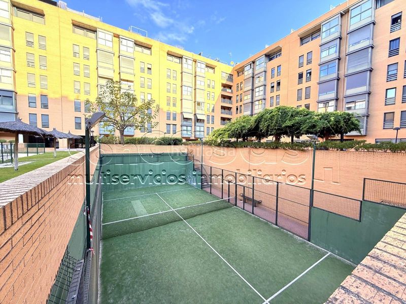 Foto 7eae8b8b-5eb7-4cc9-b9c0-8d45409a83d4. Etagenwohnung mit heizung parking pool in Rejas Madrid
