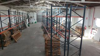 Nau industrial a Carrer puçol 2. Nave industrial en polígono bajo vias en sagunto