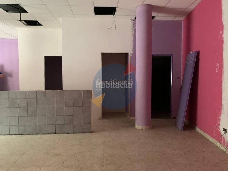 Foto 30d00982-8339-45be-b98a-e69bb91e14a9. Local comercial a Vila-seca poble Vila-seca