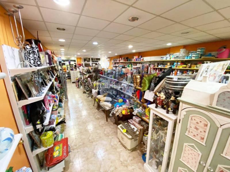 Foto dacc3d8c-4f94-4bda-86ca-ed179ae76842. Geschäftsraum in Vila-seca poble Vila-seca