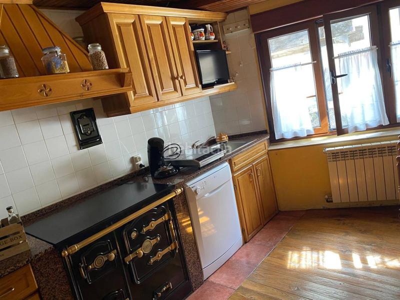 Foto 7c8e646f-4006-4db1-a300-9700ef4fc148. Casa amb calefacció aparcament a Somiedo