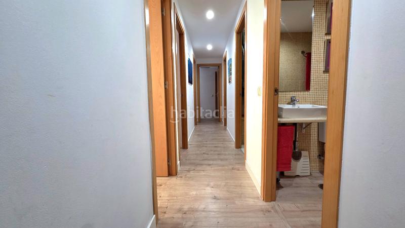 Foto b15b6da9-2c74-4270-83ac-aaebc740ba05. Planta baixa amb calefacció aparcament piscina a Parla