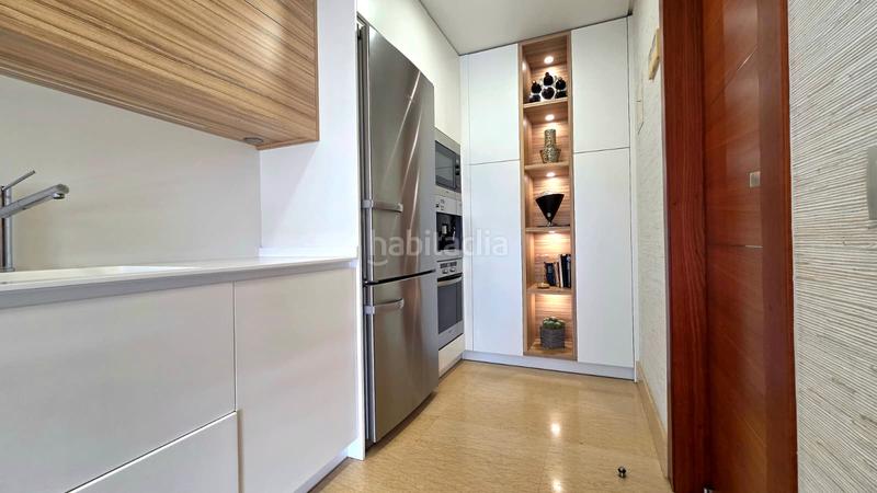 Foto 11a4facc-b3ba-47cd-967b-ce275176471d. Pis a avenida de los arces 11 a Palomas Madrid