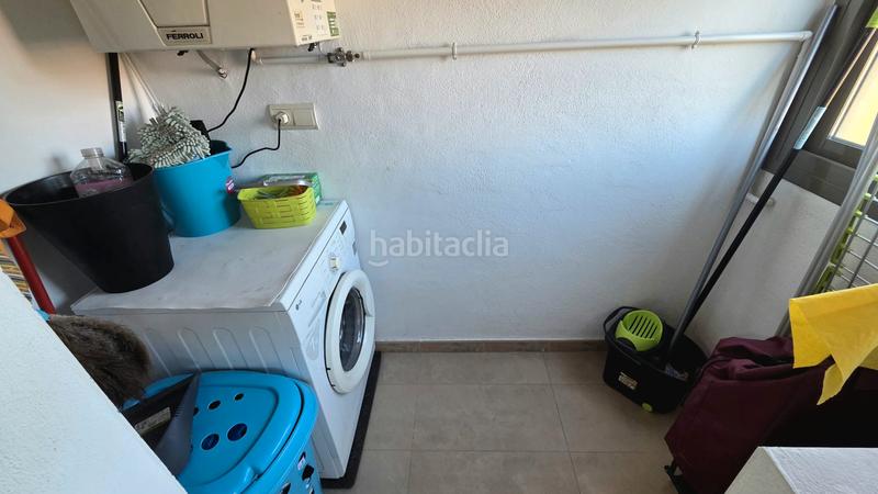 Foto 179cb304-7af0-40d7-83f3-f31cdbda5537. Pis a calle del planeta júpiter 1 a Parla este Parla