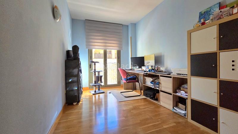 Foto 265f8def-c4eb-4d83-abb9-34f44f272f74. Pis a calle del planeta júpiter 1 a Parla este Parla