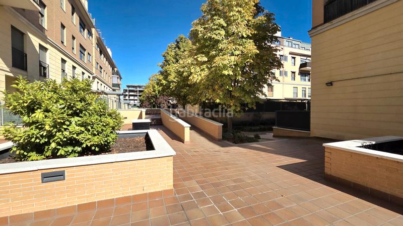 Foto 8a86934e-7ec2-4a76-b312-b5743dc06e15. Pis a calle del planeta júpiter 1 a Parla este Parla