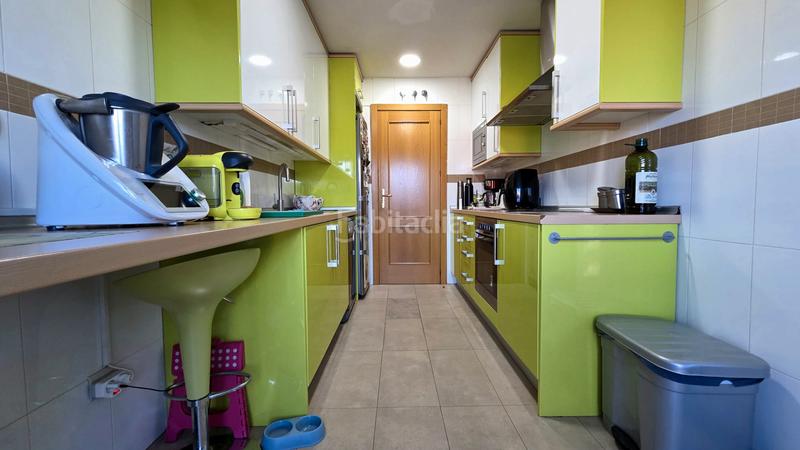 Foto 8e1a12b2-bdd8-4ccd-a106-0bf99d1f54f0. Pis a calle del planeta júpiter 1 a Parla este Parla