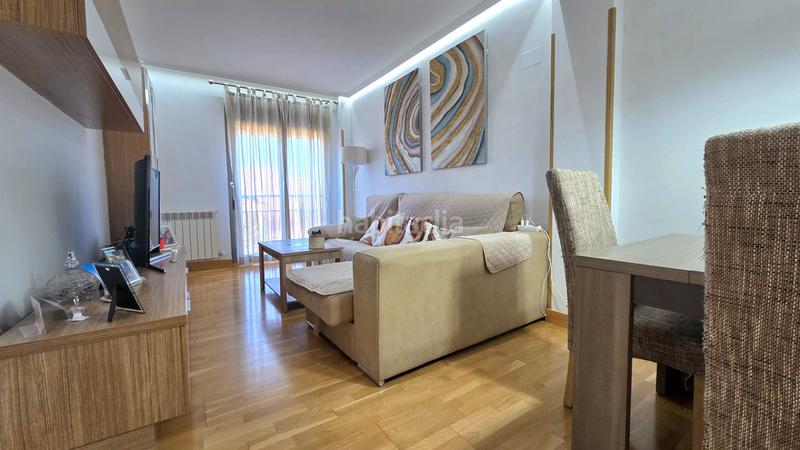 Foto 96e1dc8d-9c9d-4347-bfde-da3b71d9a07f. Pis a calle del planeta júpiter 1 a Parla este Parla