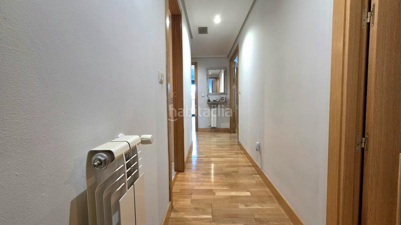 Foto e9696652-f067-4df1-afa0-463eea6a6d80. Pis a calle del planeta júpiter 1 a Parla este Parla