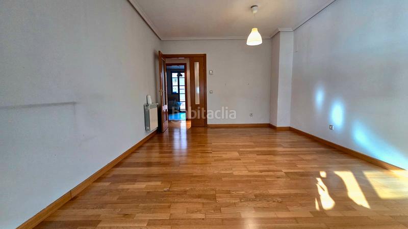 Foto d8b67e1c-2fcd-4be5-8076-a98cc3172ab7. Pis a calle fuente vieja 2 a El Nido-Fuentes Parla