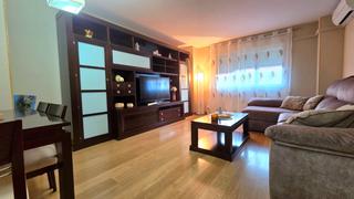 Pis  Calle del planeta marte 1. Room house inmobiliaria vende.