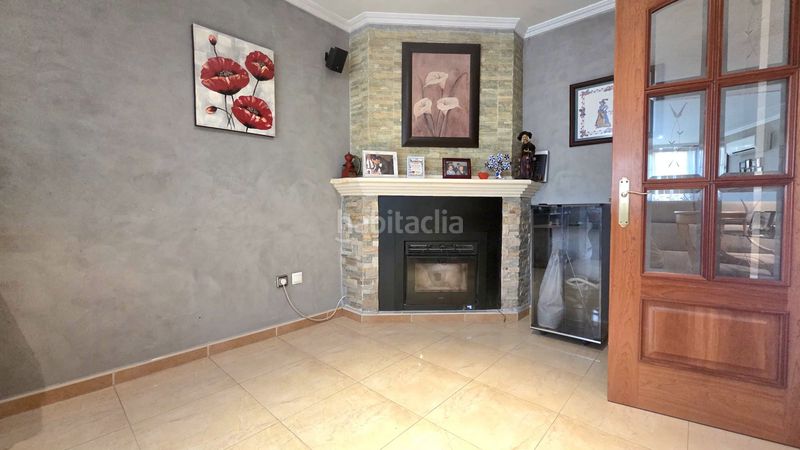 Foto 2b93af32-4f7c-4959-83cf-fd36e33cf3f5. Xalet amb xemeneia calefacció aparcament a Laguna Park Parla