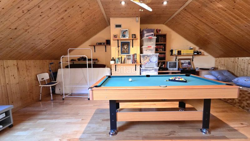 Foto 32bf6385-0920-4f67-824a-cbe14428a33c. Xalet amb xemeneia calefacció aparcament a Laguna Park Parla