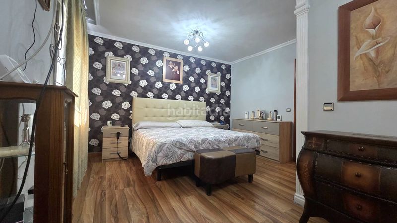 Foto 3cb64fe3-9374-4dbf-8053-461aa06ae151. Xalet amb xemeneia calefacció aparcament a Laguna Park Parla