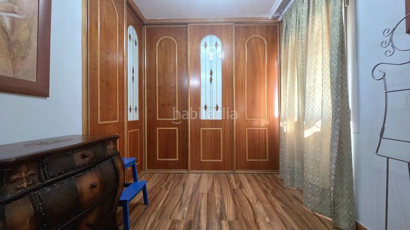 Foto 3f5f4fcf-a46c-4daa-8a90-31a23efdf93a. Xalet amb xemeneia calefacció aparcament a Laguna Park Parla