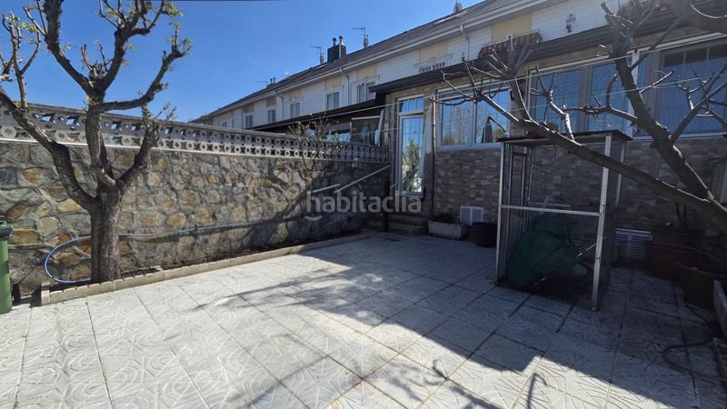 Foto 4da4b92f-c8db-4567-90f2-f8ba120efb40. Xalet amb xemeneia calefacció aparcament a Laguna Park Parla